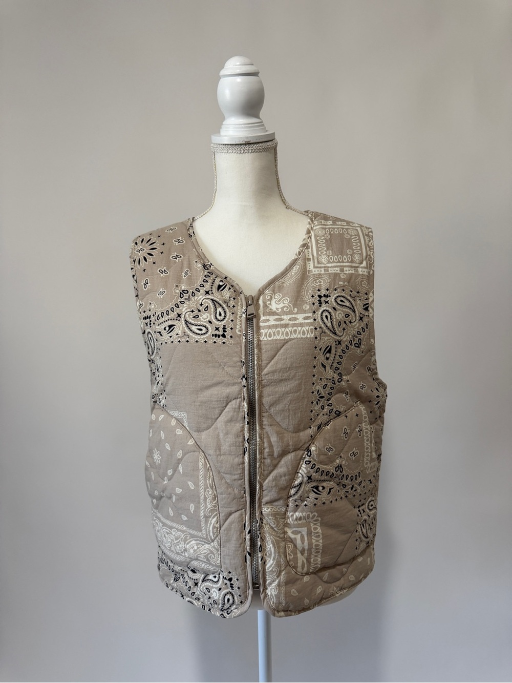 Quilted Bandana Print Vest - Taupe